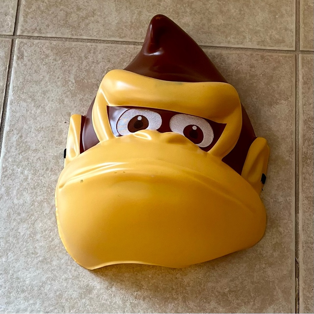 2016 Nintendo Donkey Kong Mask Official Licensed Super Mario